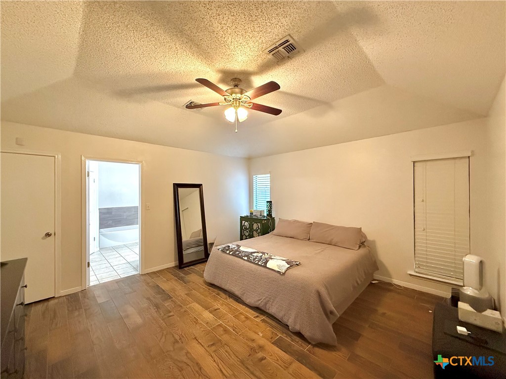 901 Taos Drive