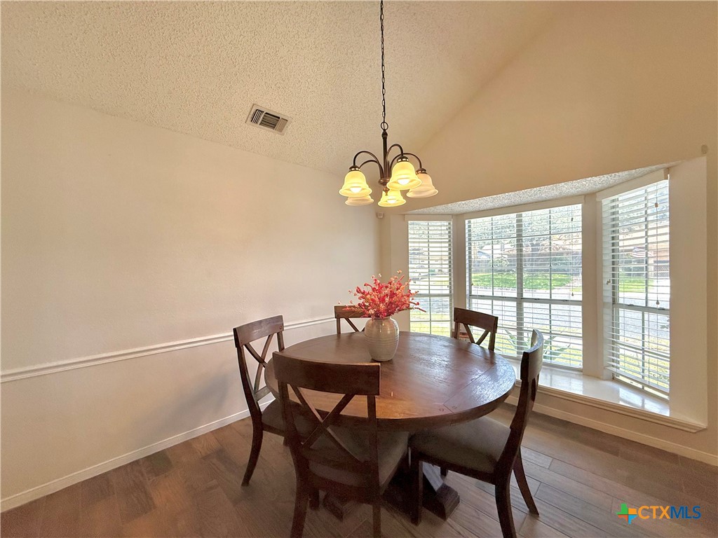 901 Taos Drive