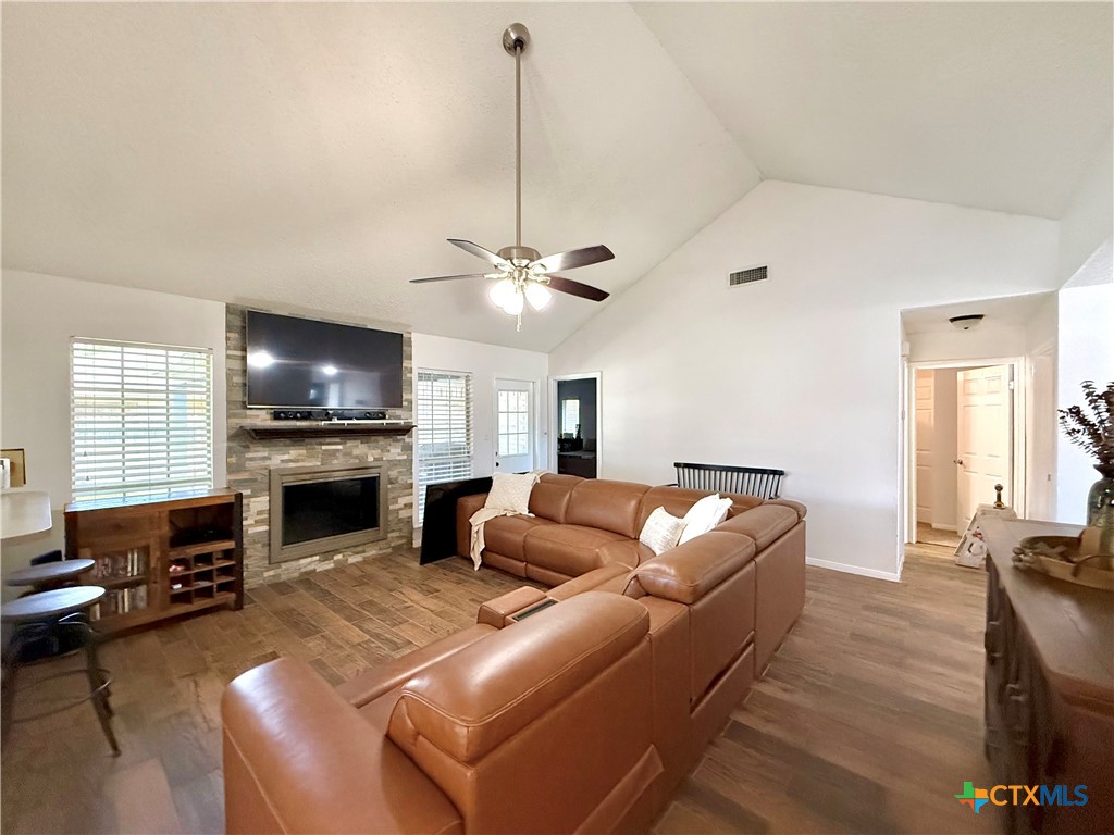 901 Taos Drive