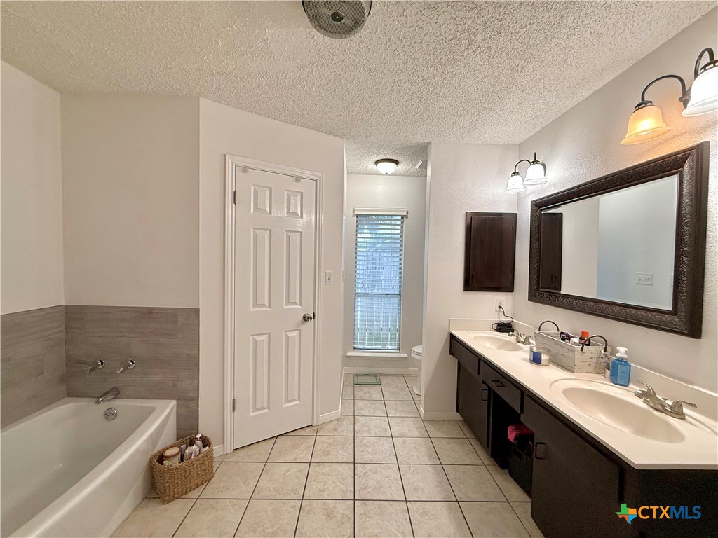 901 Taos Drive
