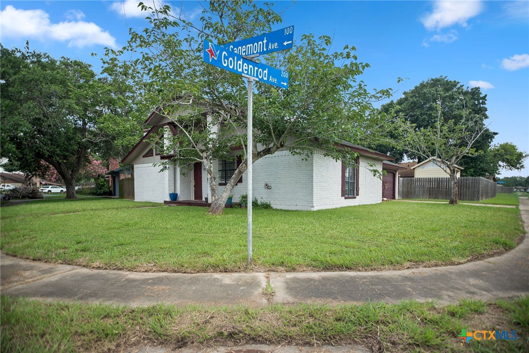 102 Sagemont Avenue