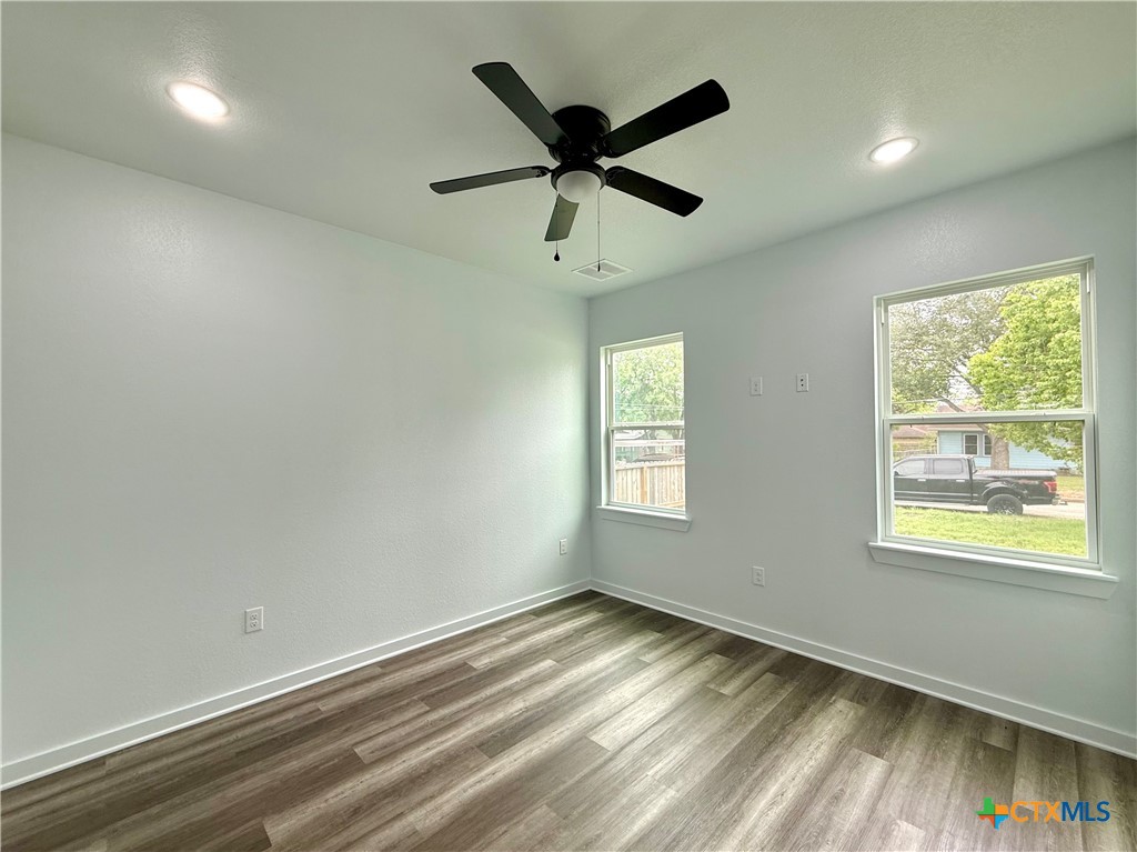 501 Walnut St