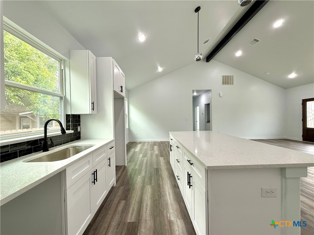 501 Walnut St
