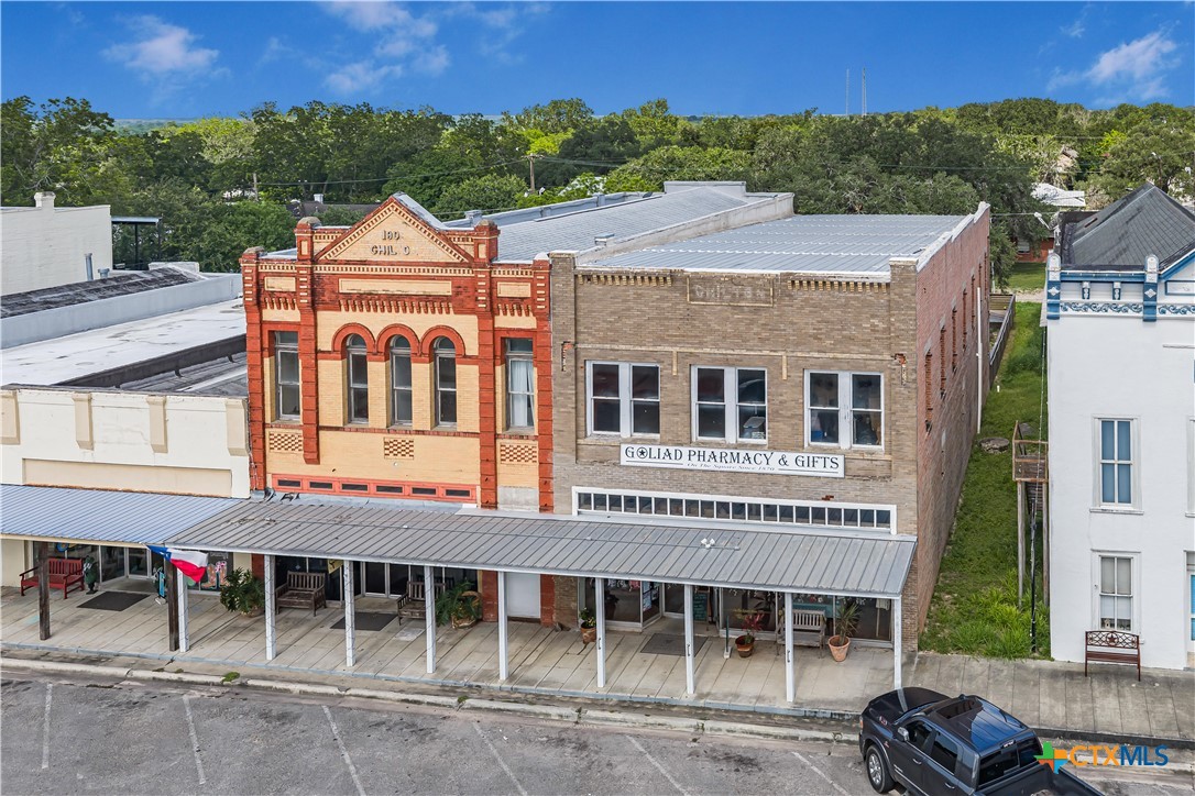 212 S Commercial Street