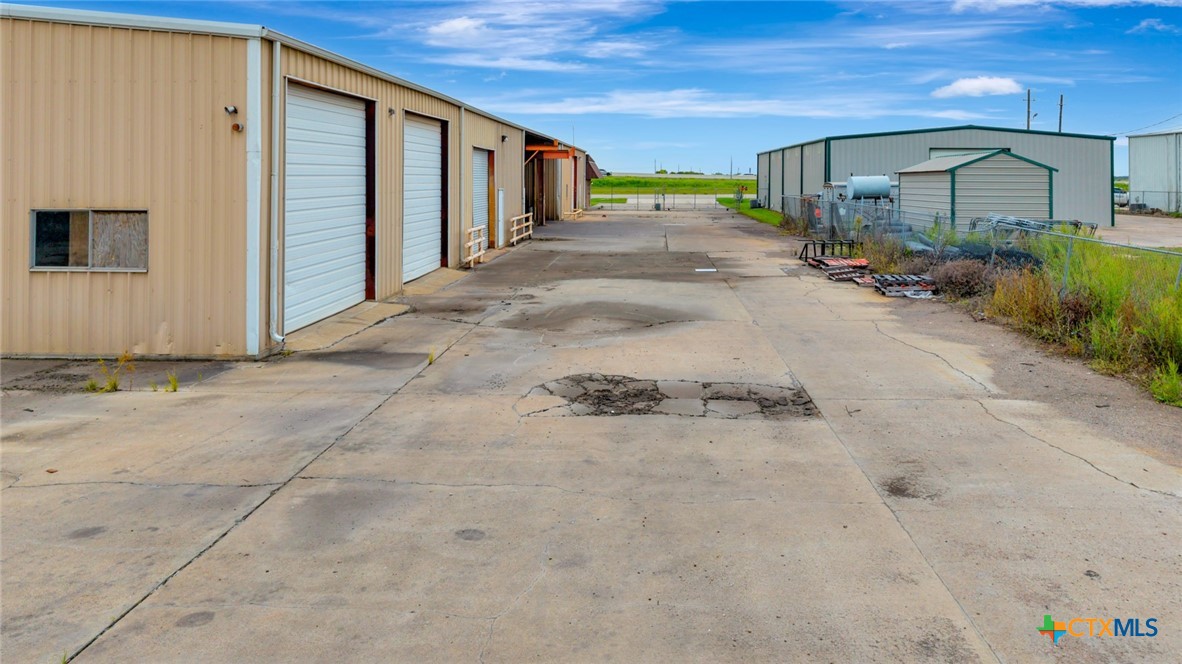 3305 US Highway 59