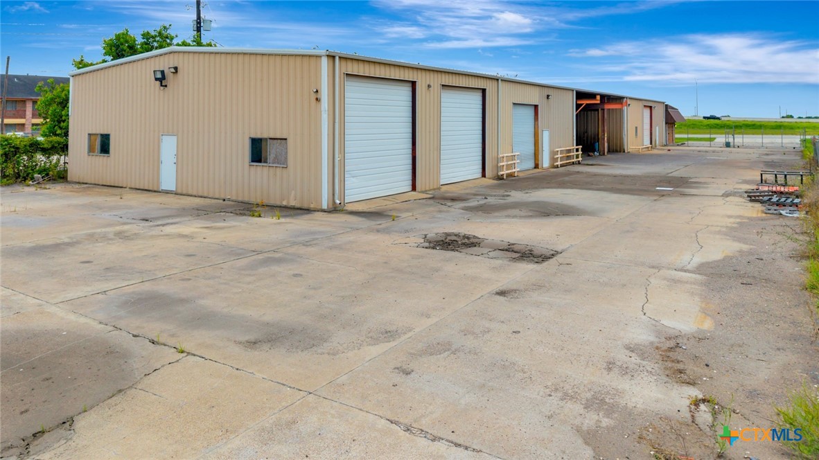 3305 US Highway 59