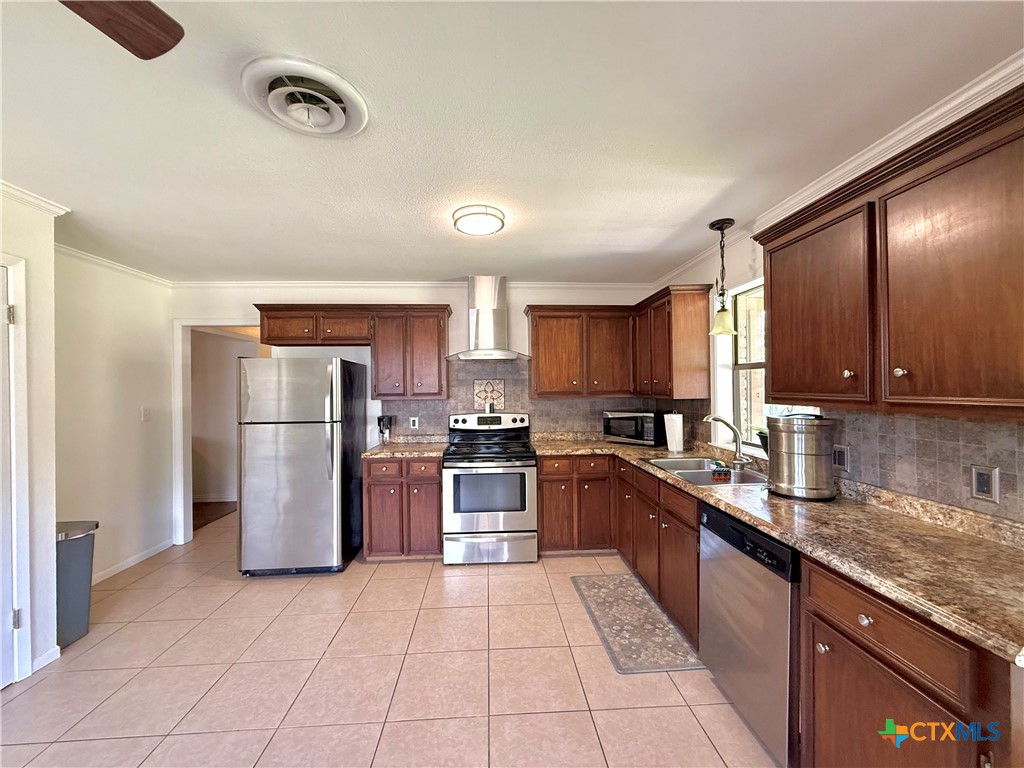 505 Camelot Drive