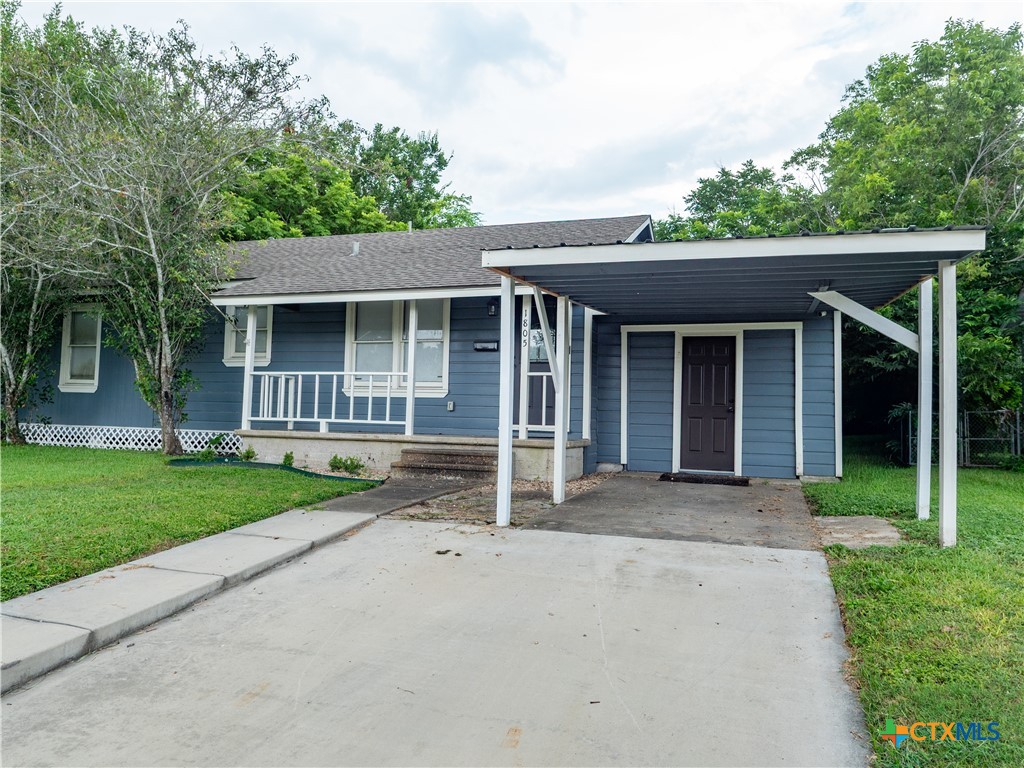 1805 E Crestwood Drive
