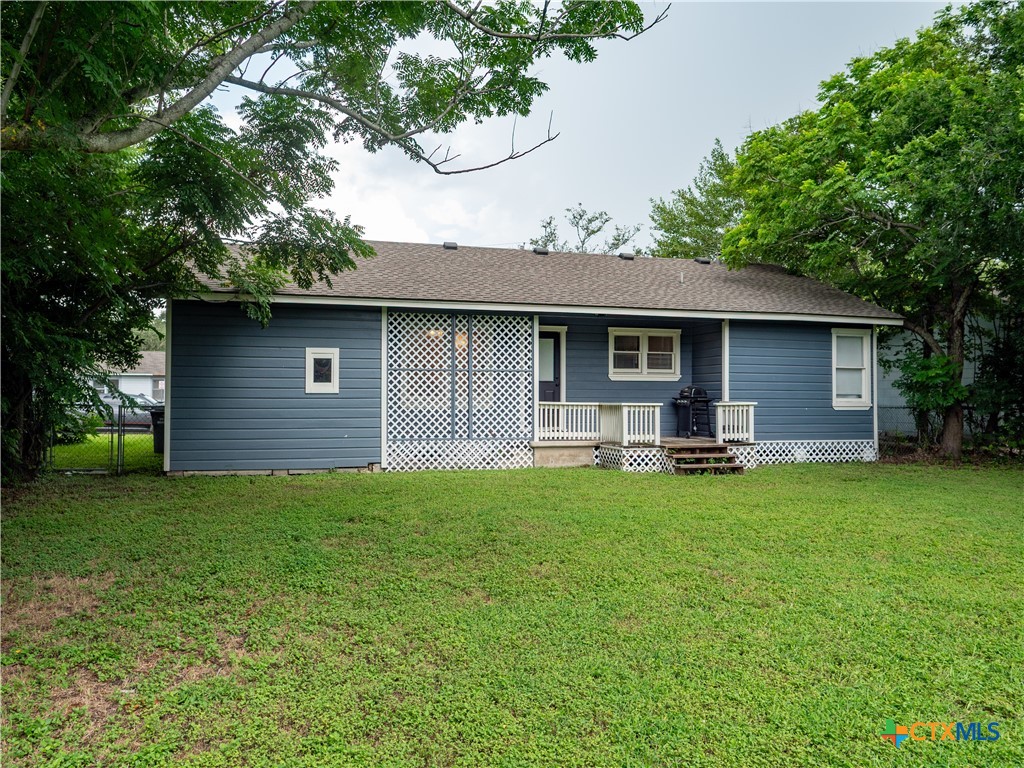 1805 E Crestwood Drive