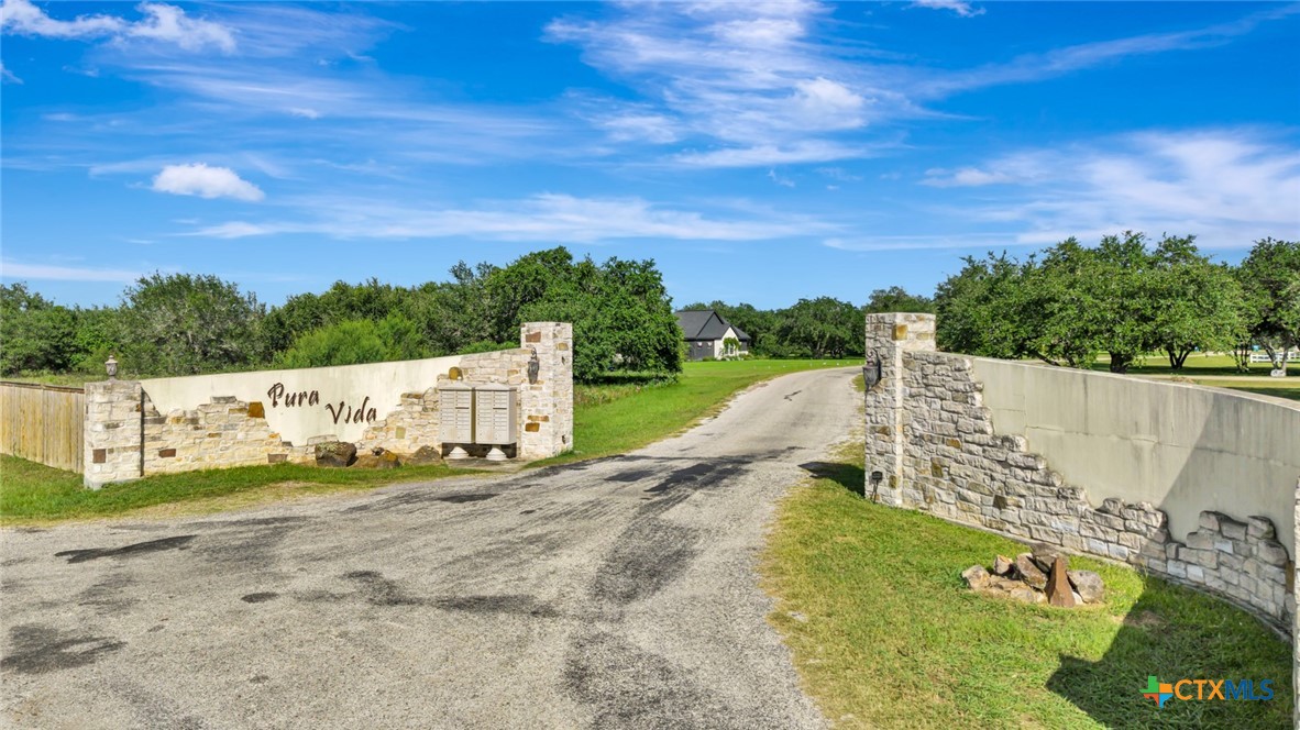 353 Pura Vida Road