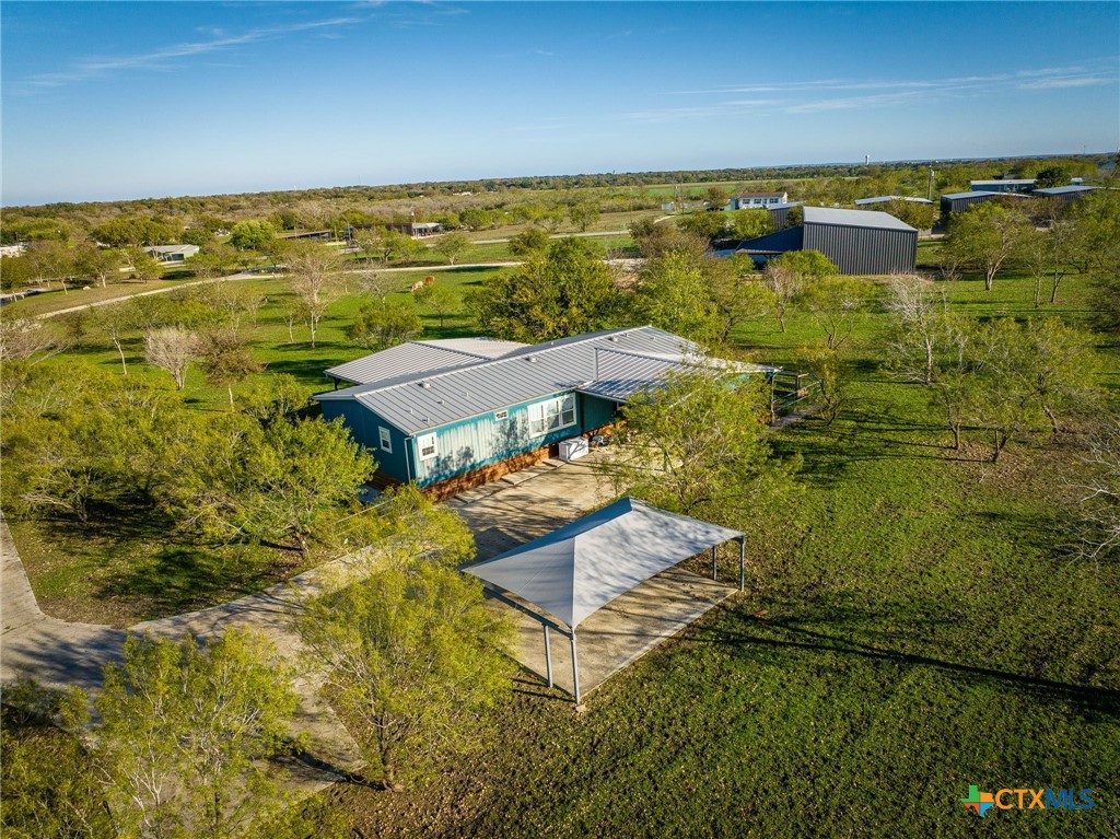 148 Lakecreek Drive