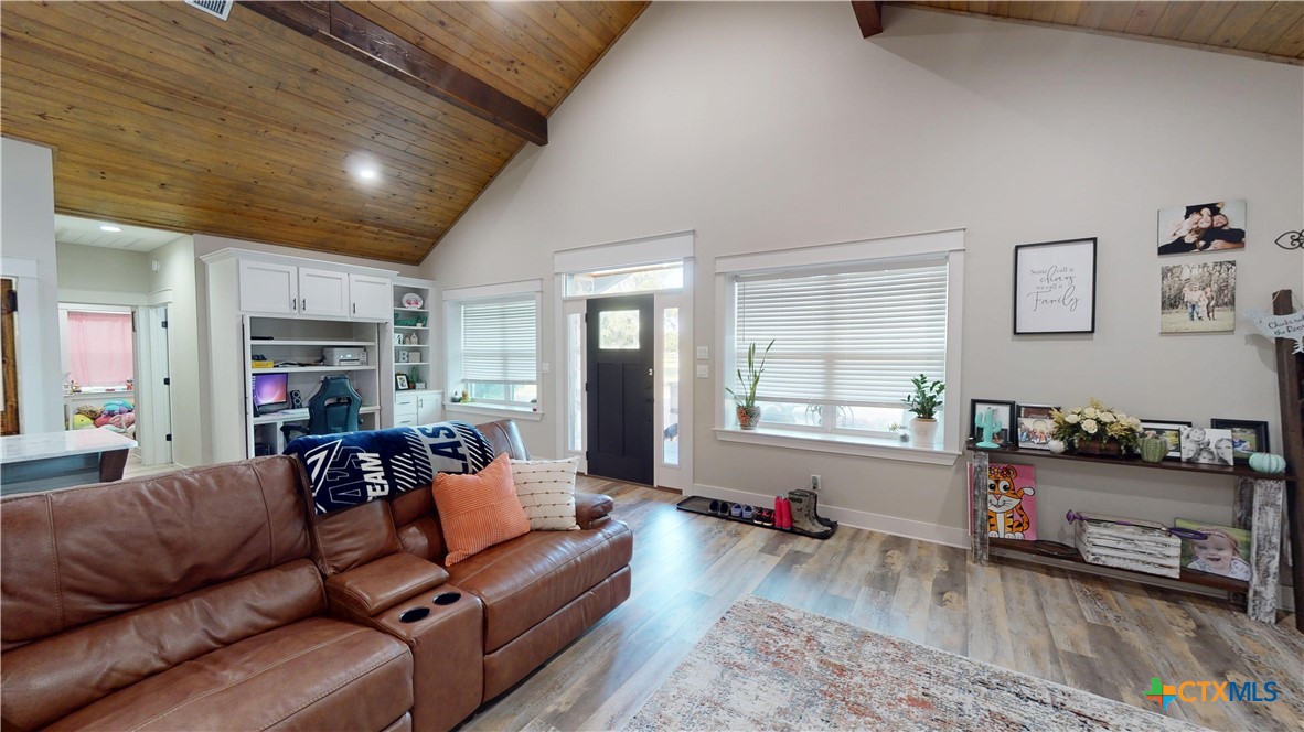206 Deer Trail Lane