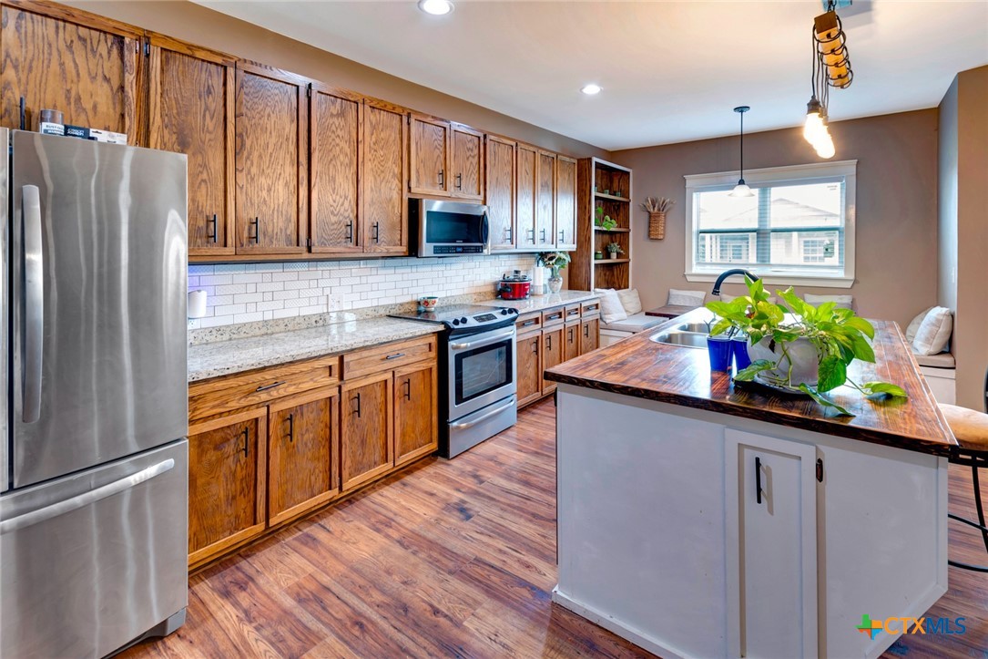 1207 Friar Rd