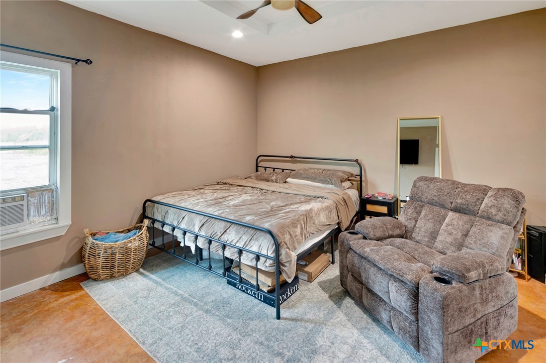 1207 Friar Rd