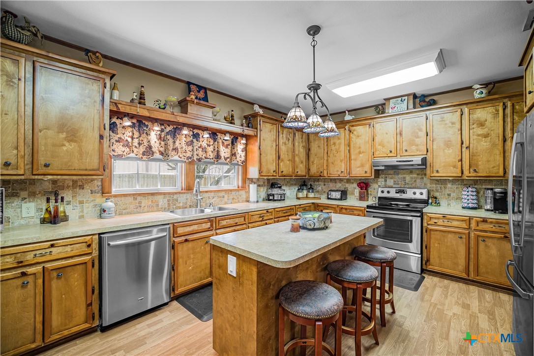 3393 E State Hwy 111