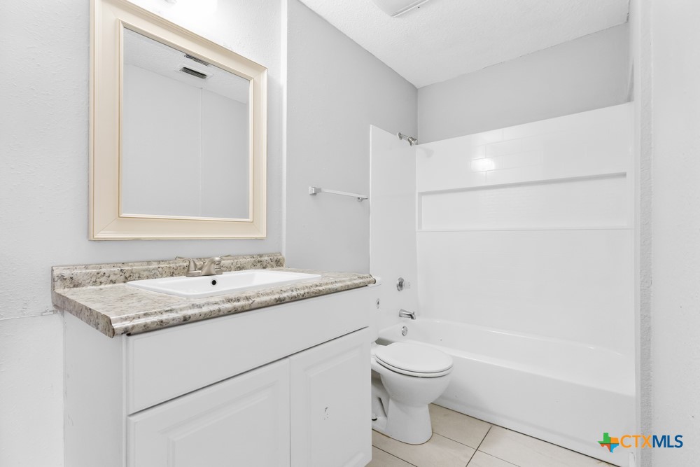 6710 Windsor Hollow