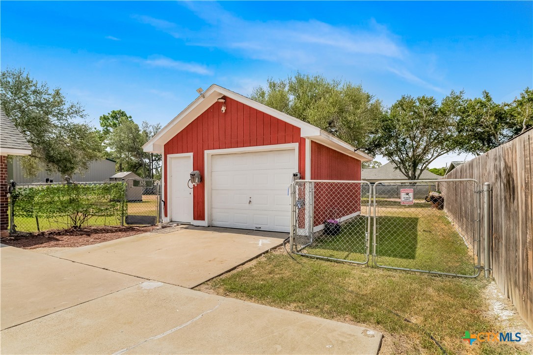 126 Lakeview Drive