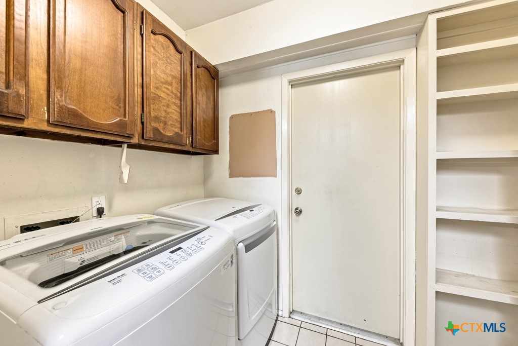 605 Ridgecrest