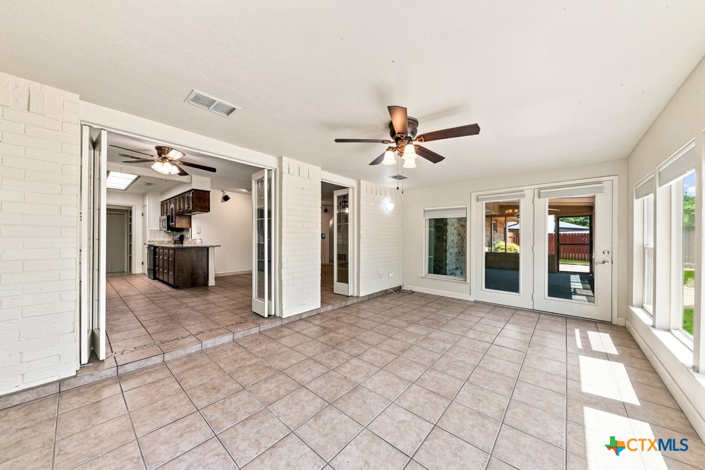 605 Ridgecrest