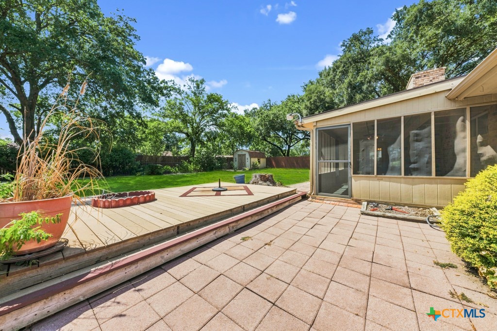 605 Ridgecrest