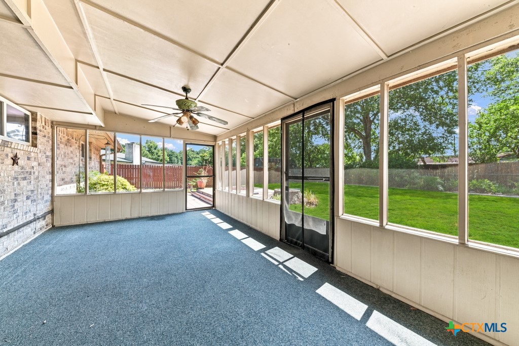 605 Ridgecrest