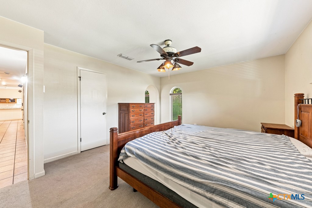 605 Ridgecrest