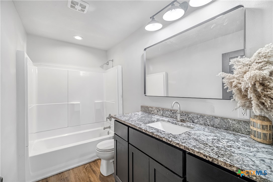 504 N Arnim