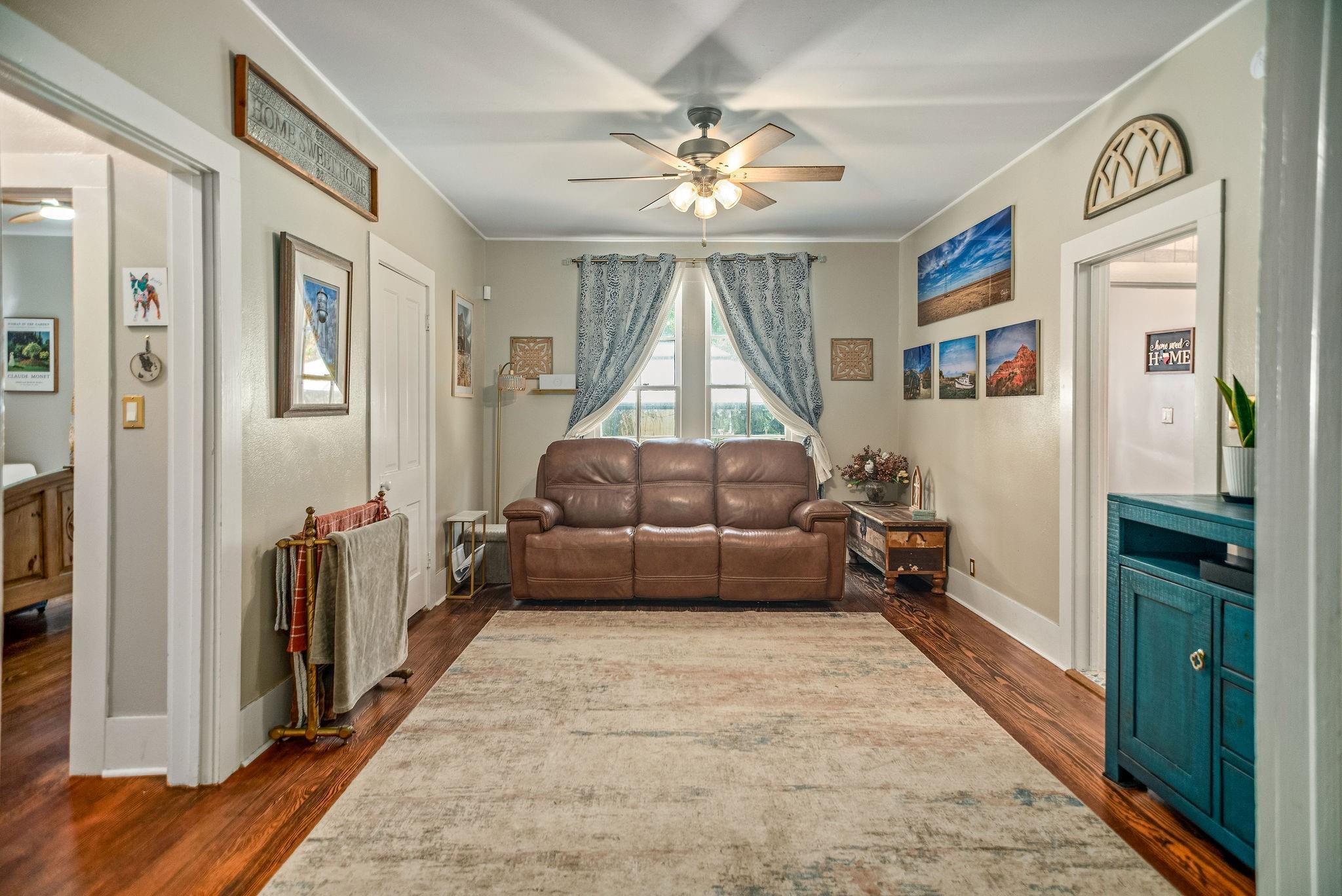 1216 Live Oak Street
