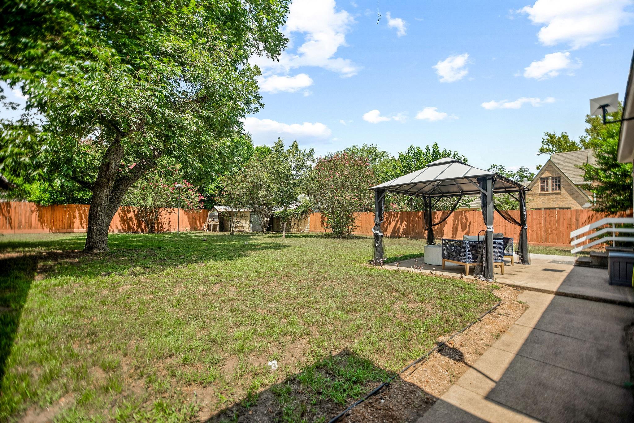 1216 Live Oak Street