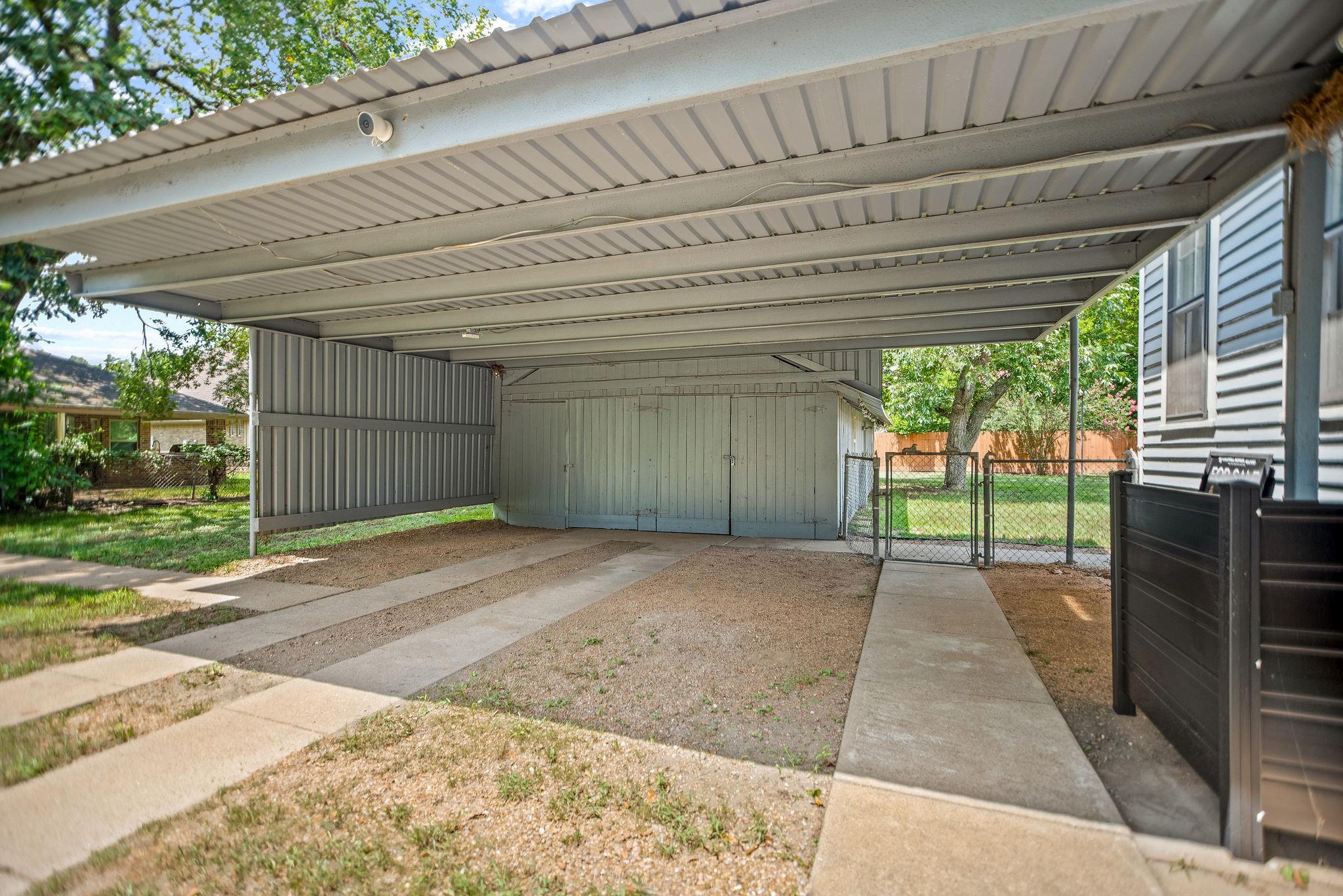 1216 Live Oak Street