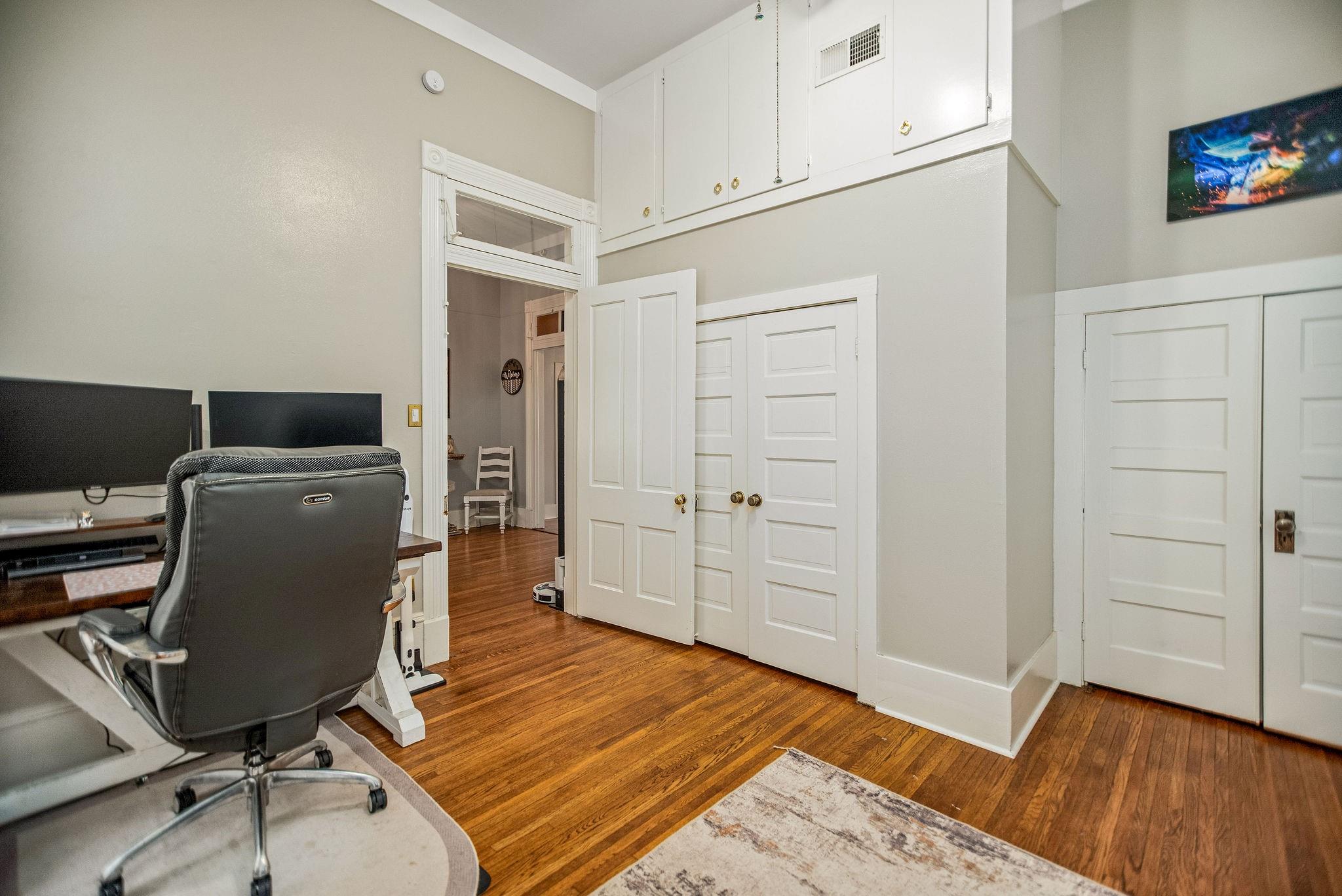 1216 Live Oak Street