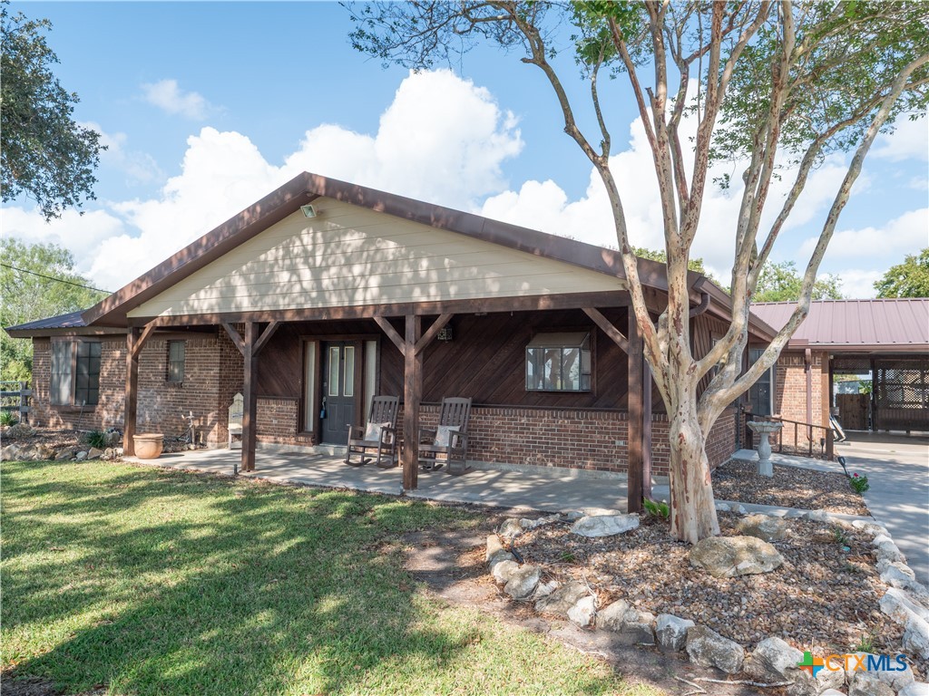 171 Edna Lane Bloomington TX