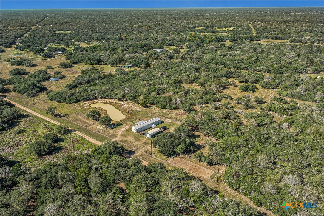 208 Private Road 1067