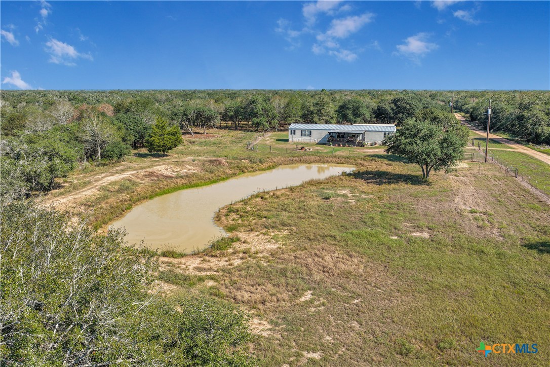 208 Private Road 1067
