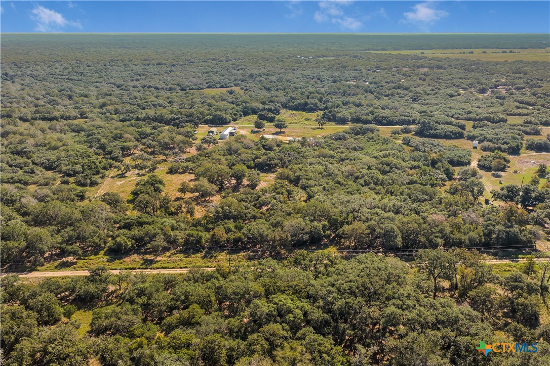 208 Private Road 1067