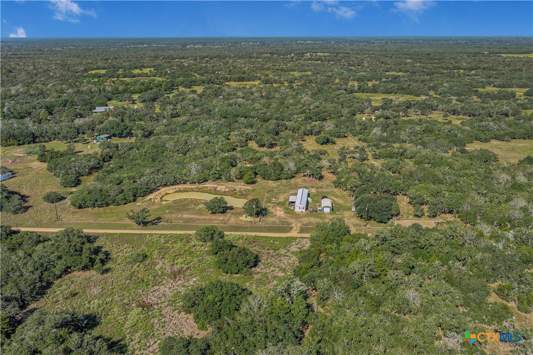 208 Private Road 1067