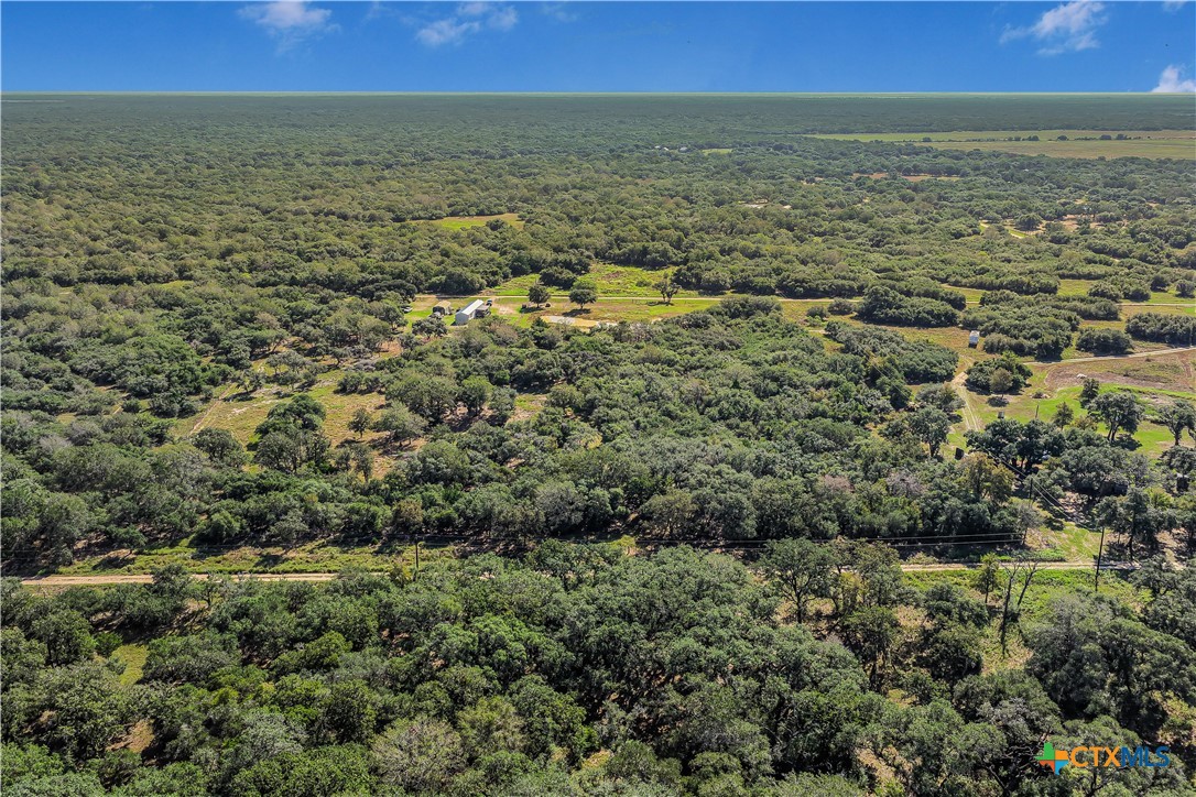 208 Private Road 1067