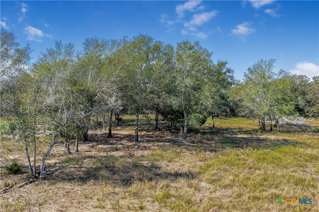 208 Private Road 1067
