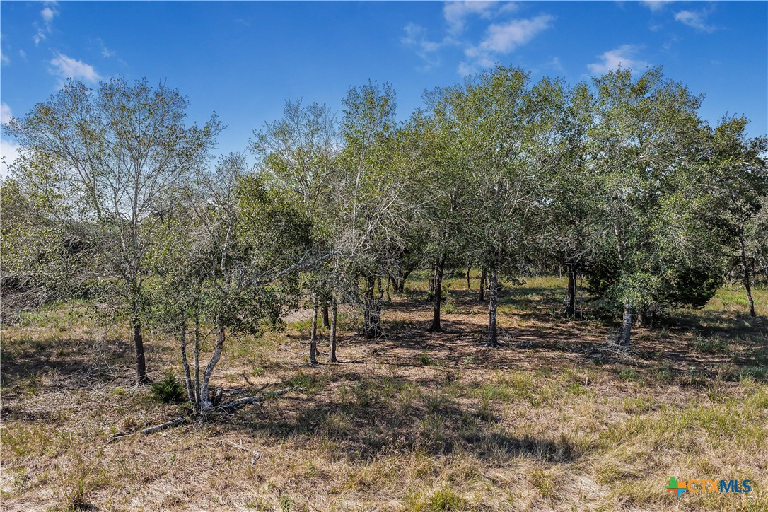 208 Private Road 1067