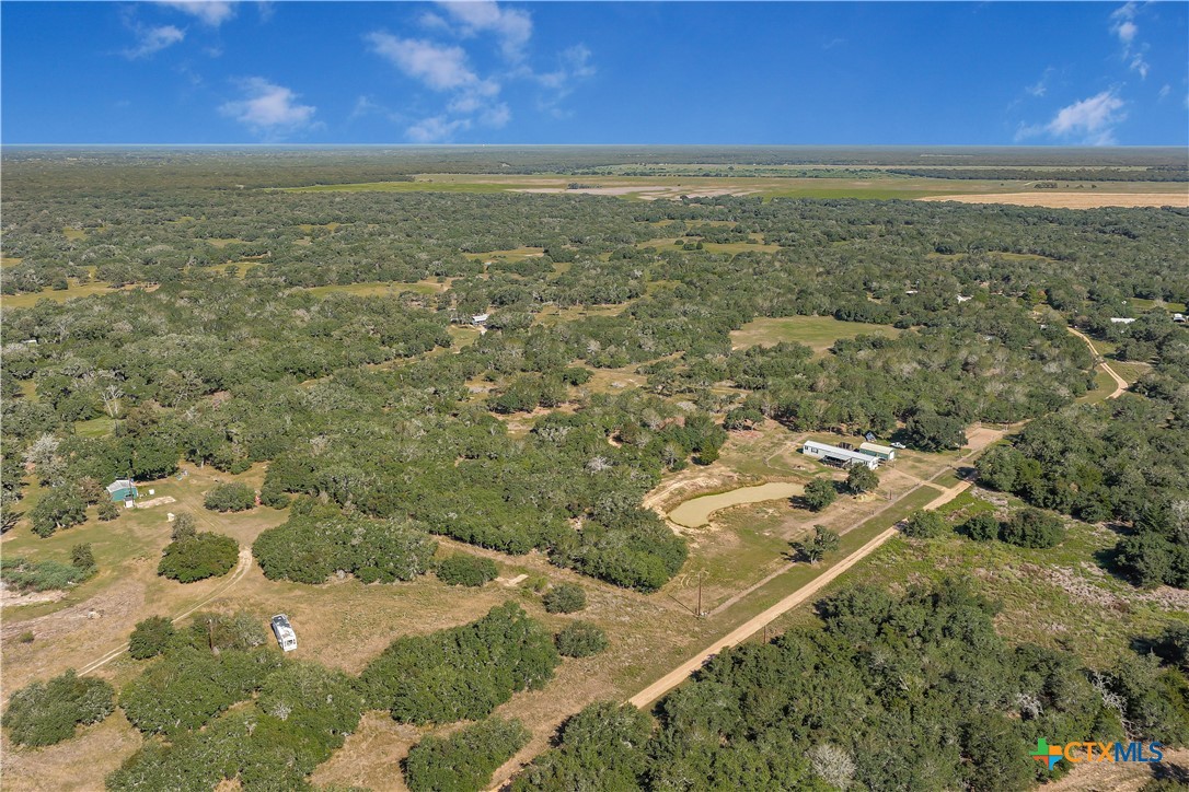 208 Private Road 1067