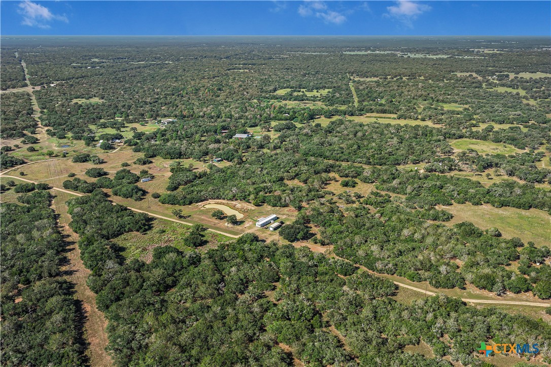 208 Private Road 1067