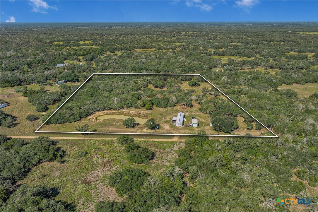 208 Private Road 1067