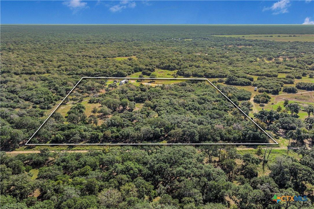 208 Private Road 1067