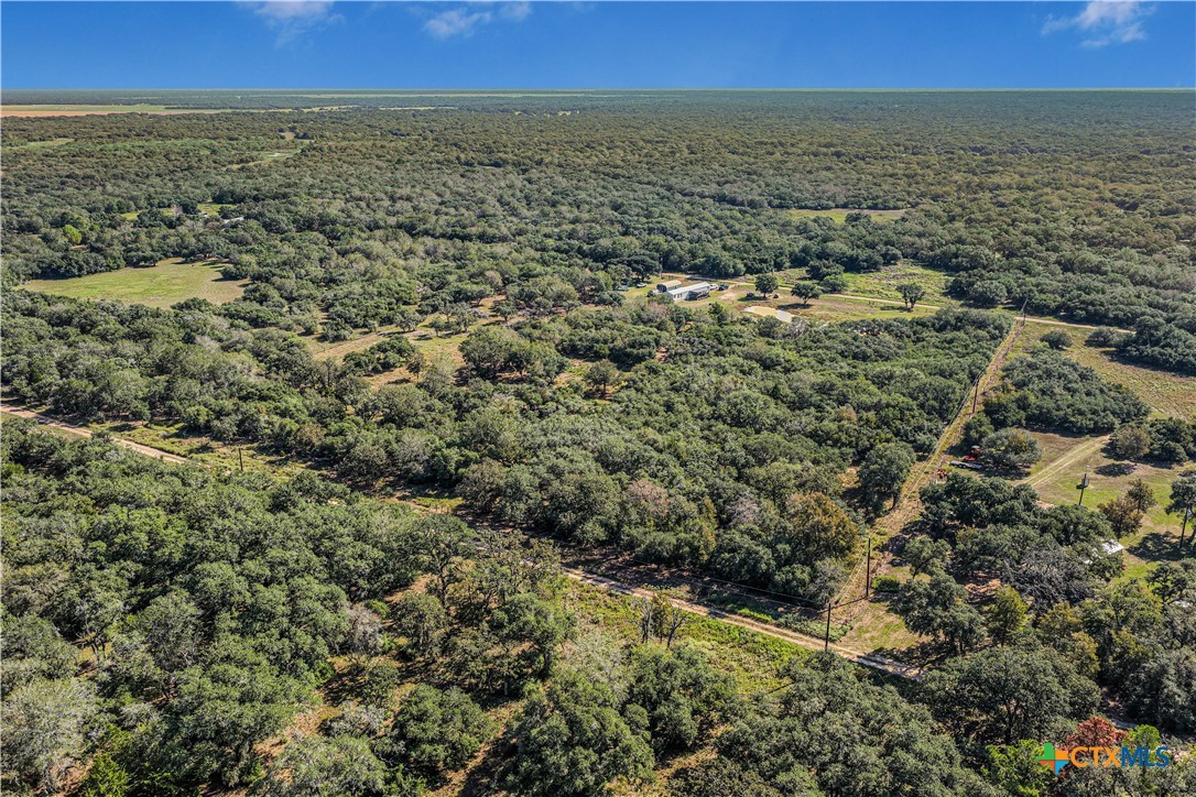 208 Private Road 1067