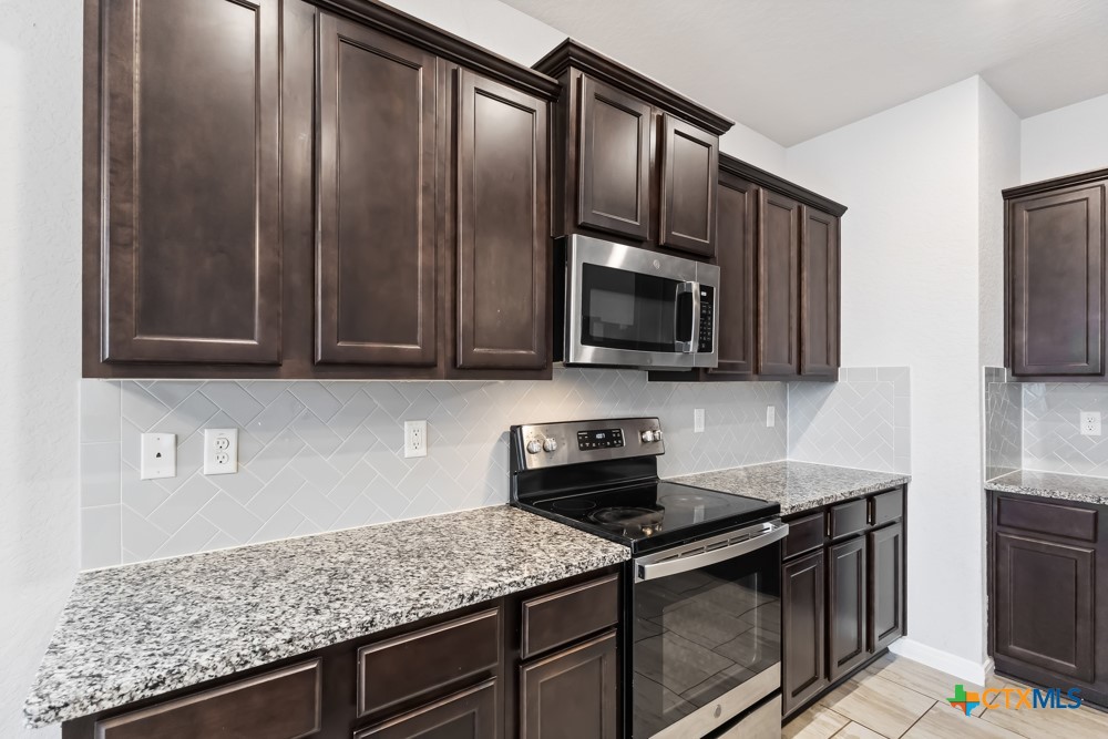 9122 Portobello Way