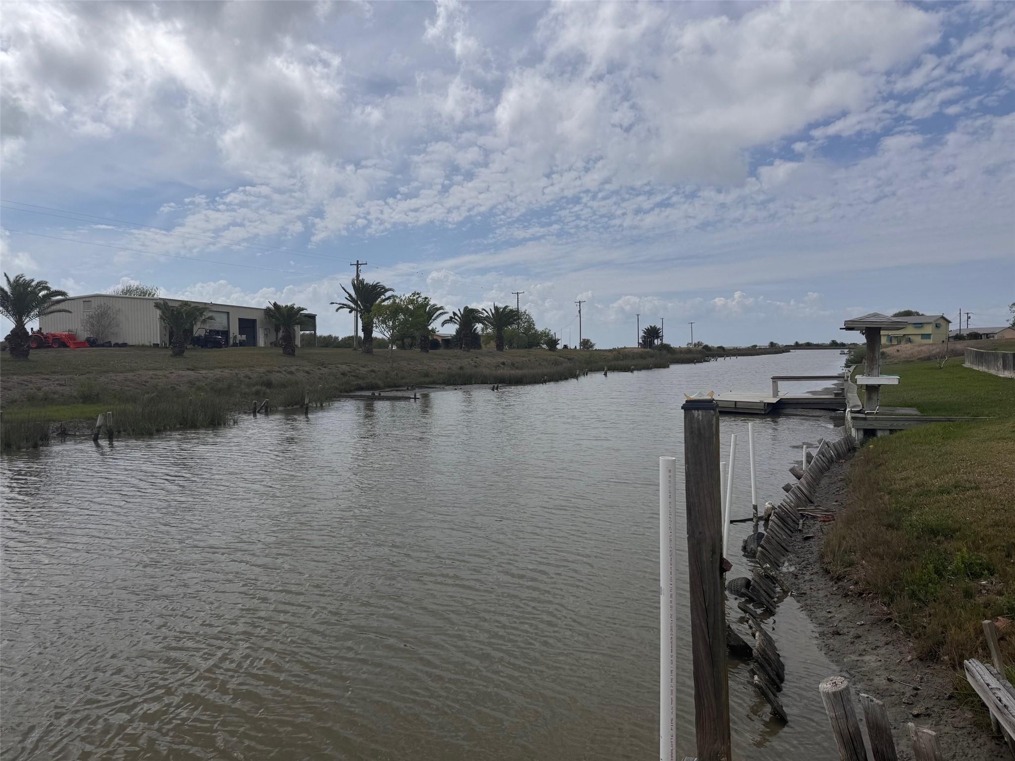 103 S T Head Drive