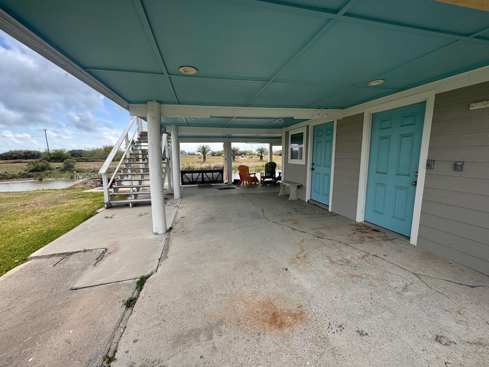 103 S T Head Drive