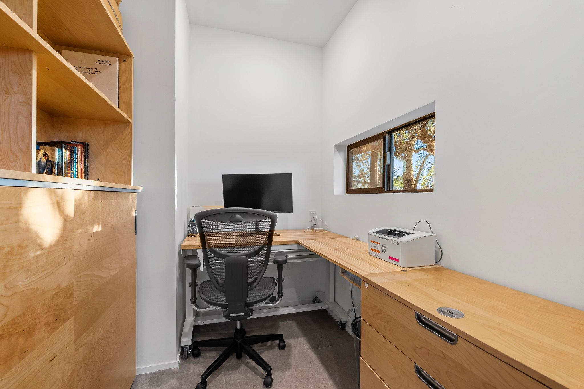 352 Arthur CT