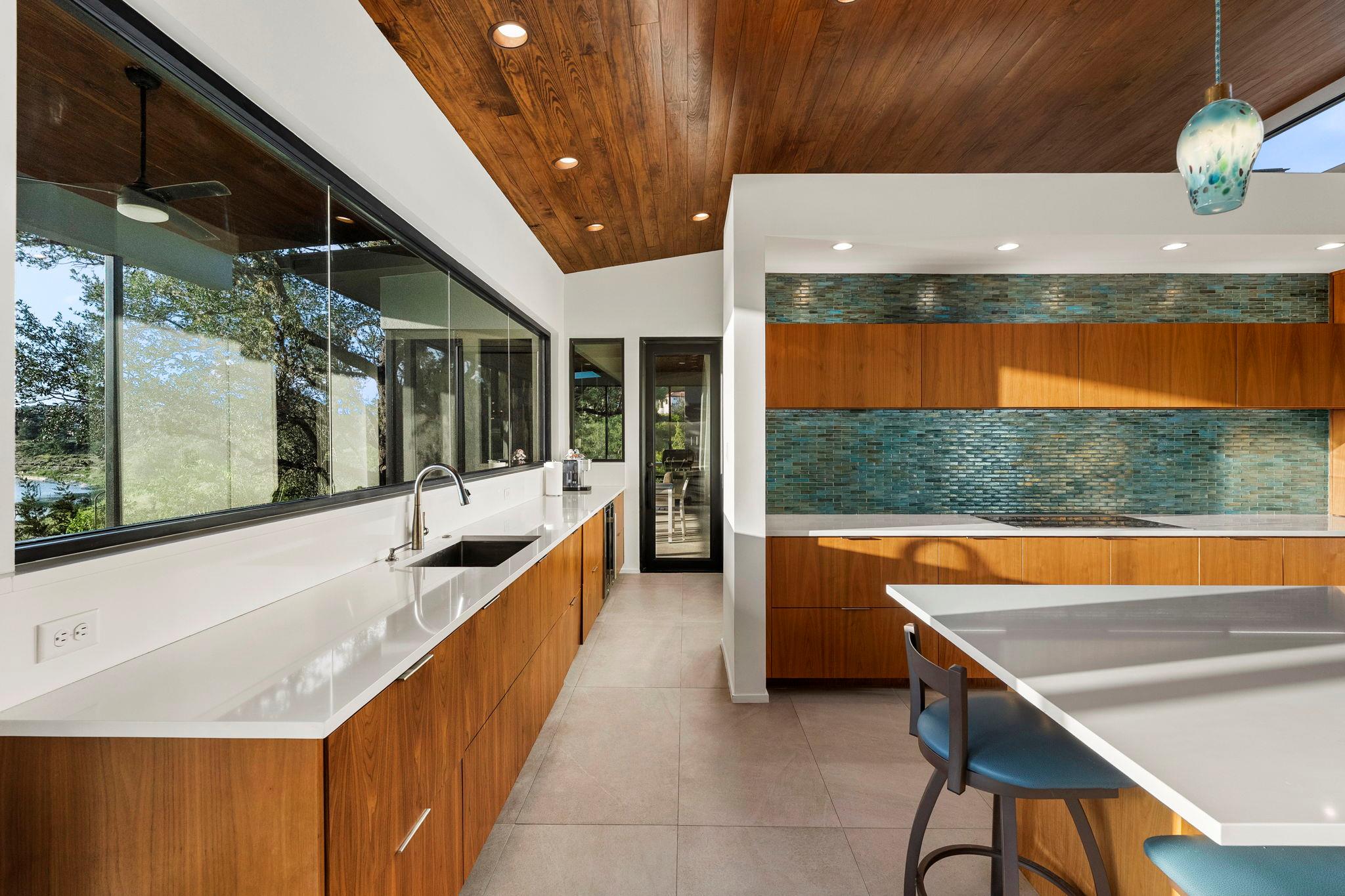352 Arthur CT
