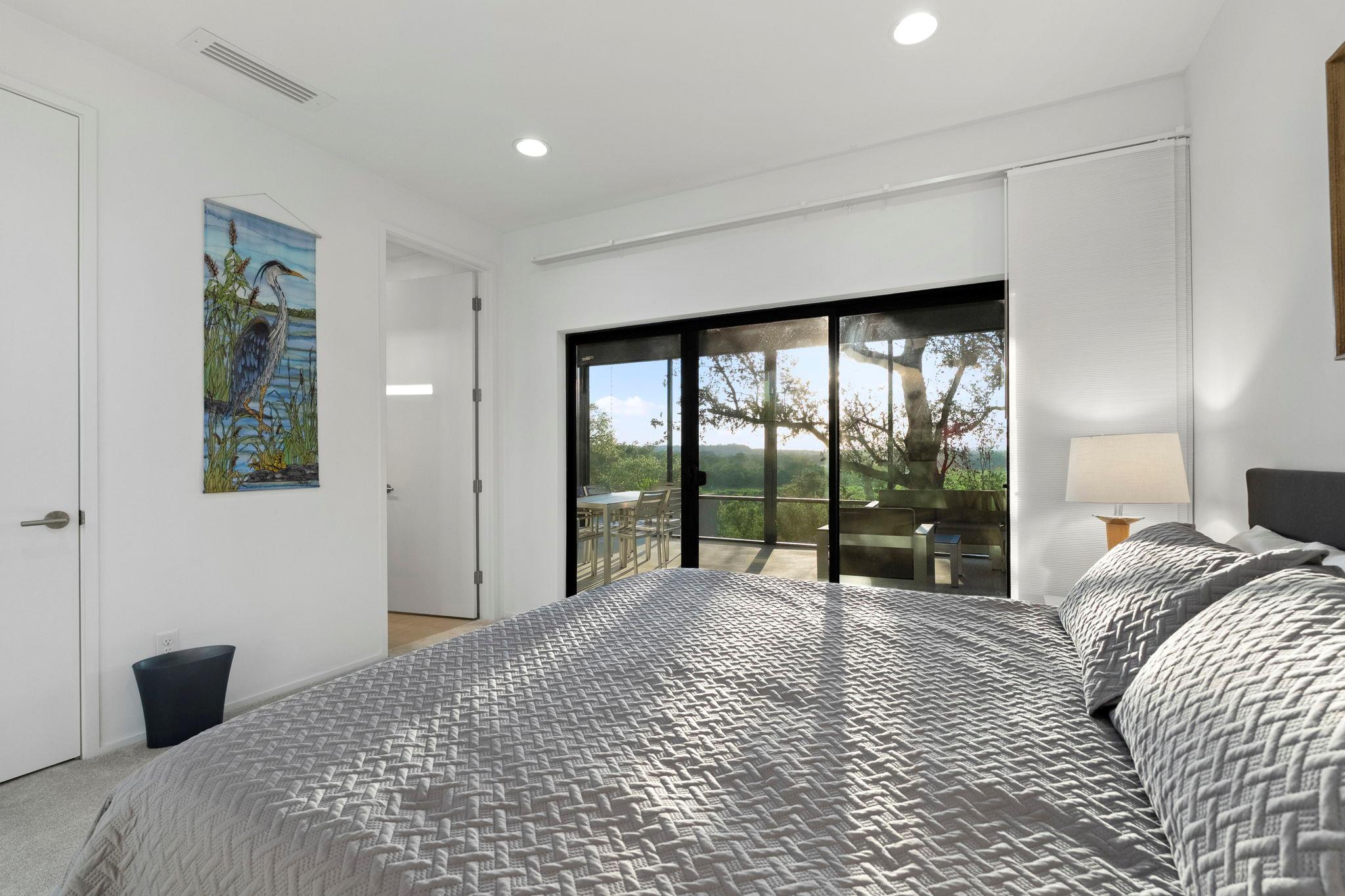 352 Arthur CT